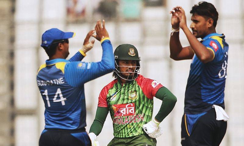 سری لنکا نے بنگلہ دیش کو شکست دیکر سہ ملکی سیریز کے فائنل میں جگہ پکی کر لی 