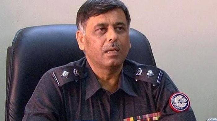 کراچی ایئر پورٹ انتظامیہ نے رائو انوار کا سکیورٹی پاس منسوخ کر دیا