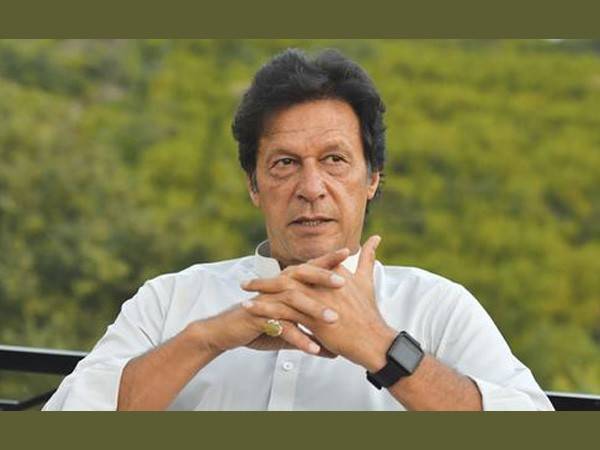عمران خان کا خواجہ آصف کی نااہلی کیلئے سپریم کورٹ سے رجوع کا فیصلہ