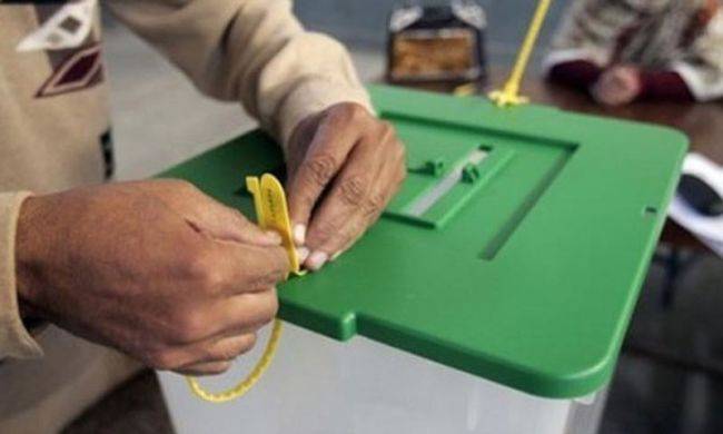 این اے 154 ضمنی انتخاب: ن لیگی امیدوار کو ضابطہ اخلاق کی خلاف ورزی مہنگی پڑ گئی