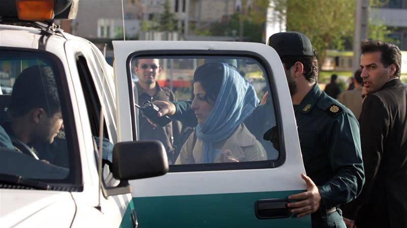 حجاب نہ اوڑھنے پر 29 ایرانی خواتین گرفتار
