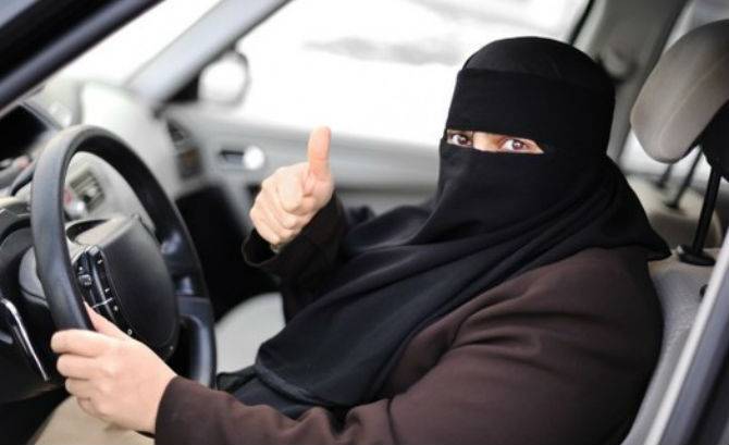 خواتین کو غیر ملکی ڈرائیونگ لائسنس پیش کرکے سعودی لائسنس حاصل کرنے کی اجازت