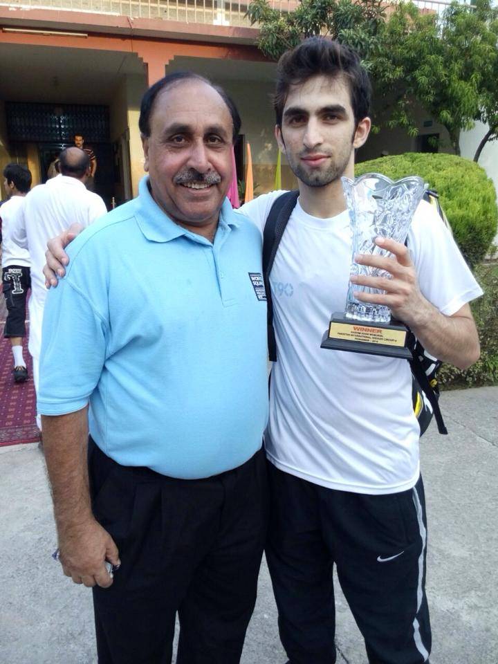 پاکستان سکواش فیڈریشن نے فہیم گل کوکوچ کے عہدے سے ہٹادیا