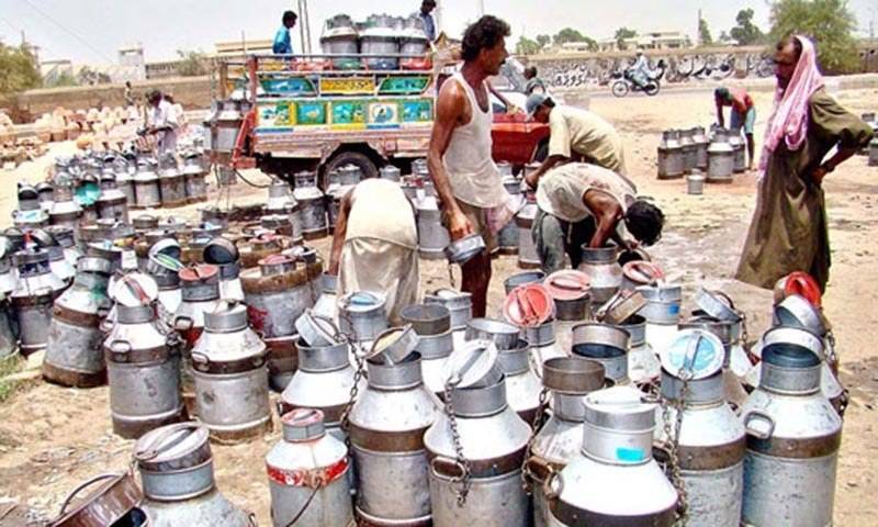 عوام نے تین دن کیلئے دودھ کا بائیکاٹ کر دیا 