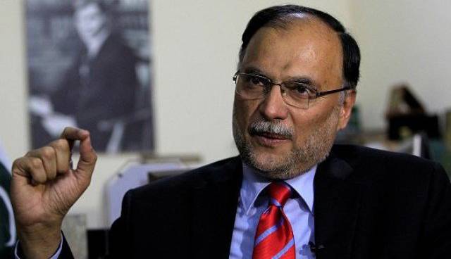 دہشت گردی کیخلاف جنگ قومی لائحہ عمل کا حصہ ہے : احسن اقبال 