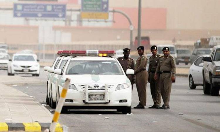 ٹریفک قوانین کی خلاف ورزی، سعودی نوجوان مشکل میں پھنس گیا 