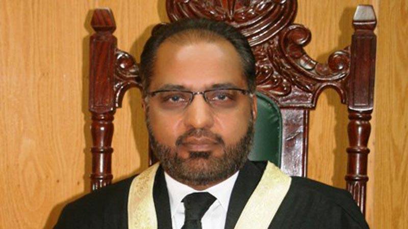 'رپورٹ پیش نہ کی تو وزیراعظم کو توہین عدالت کا نوٹس بھیجیں گے'