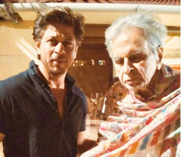 شاہ رخ خان کی دلیپ کمار سے ملاقات، خیریت دریافت کی