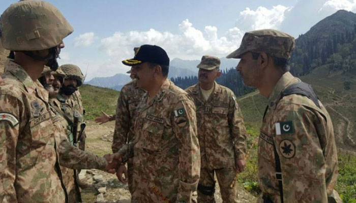 کور کمانڈر راولپنڈی کا سرحد پر اگلے مورچوں کا دورہ ، بھارت کو بھرپور جواب کی تاکید