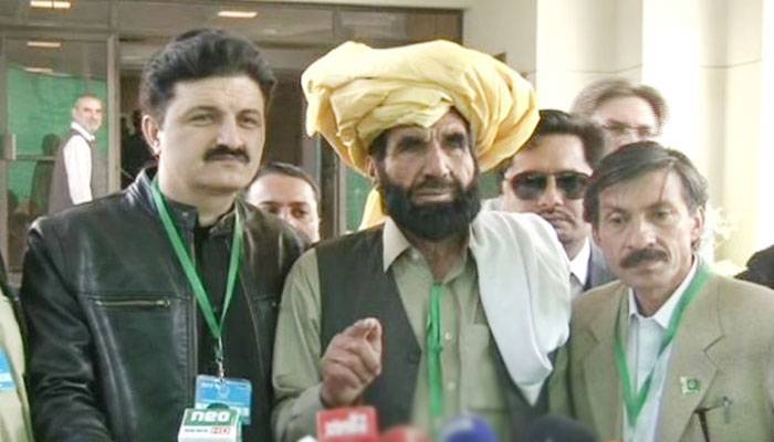 راؤ انوار میرے بیٹے کا قاتل ہے ، والد نقیب اللہ