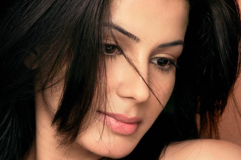  کریتی کلہاری عرفان خان کیساتھ فلم’’بلیک میل‘‘ میں جلوہ گر ہوں گی