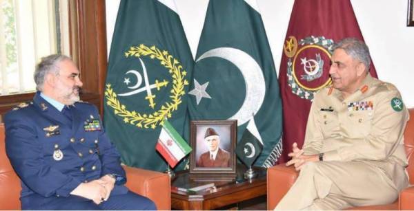ایرانی فضائیہ کے سربراہ کی پاک آرمی چیف سے ملاقات 