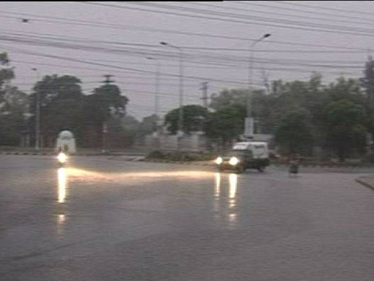 ملک بھر کے مختلف علاقوں میں بارش کا امکان