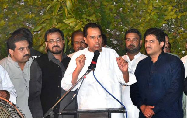 نواز شریف 2023 ءتک کشمیر آزاد کروا لیں گے:کیپٹن(ر)صفدر کا دعویٰ