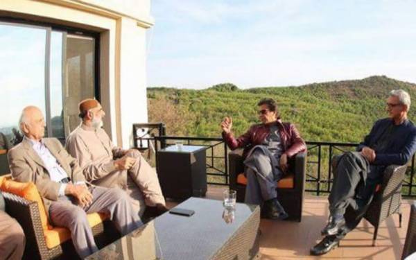 لیگی رہنما صاحبزادہ محمود سلطان پی ٹی آئی میں شامل 