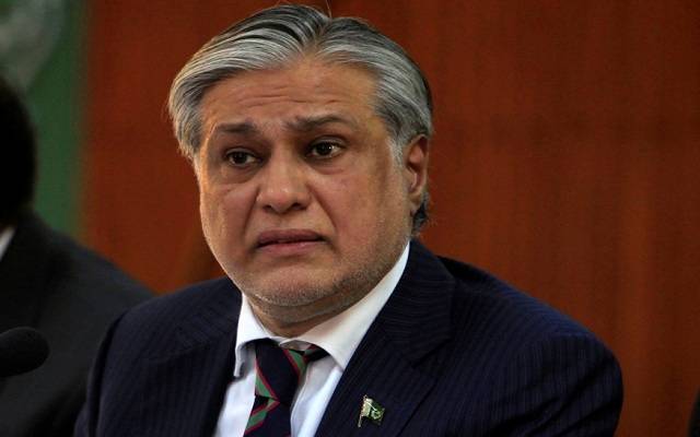 اسحاق ڈار کو سینیٹ الیکشن لڑنے کی اجازت کیوں دی؟ فیصلہ سپریم کورٹ میں چیلنج