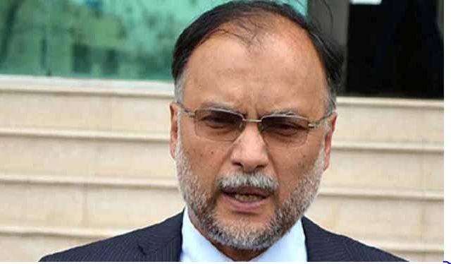 آخر وہ کون سی قوت ہے جس نے پی ٹی آئی اور پی پی پی کو اکٹھا کردیا،احسن اقبال