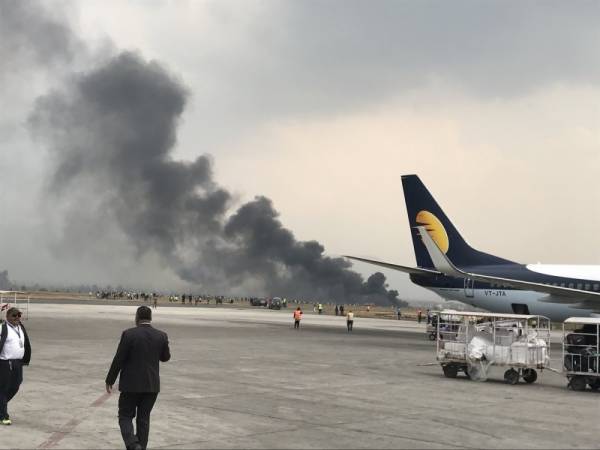 نیپال کے دارالحکومت میں بنگلہ دیش کا مسافر طیارہ گر کر تباہ