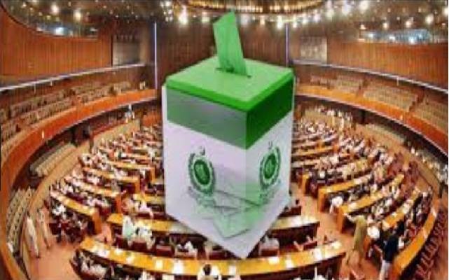 چیئرمین اور ڈپٹی چیئرمین سینیٹ کا انتخاب، ووٹنگ جاری