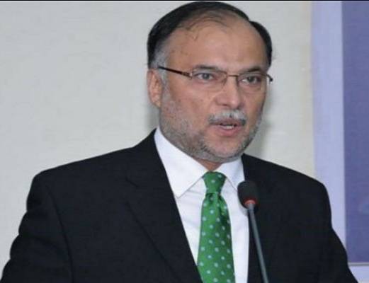 پرویز مشرف ایک ہفتے تک پاکستان نہ آئے تو عدالت کے حکم پر عمل ہوگا: احسن اقبال
