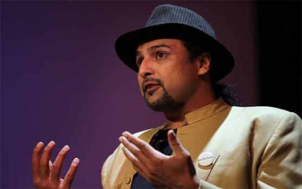 عمران خان کو سانپوں نے گھیر لیا ہے ، گلوکار سلمان احمد برہم ہو گئے 