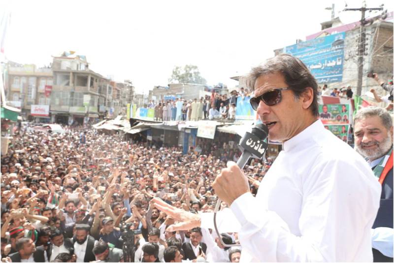 میاں برادران زرداری سے بڑے ڈاکو ہیں مگر بنتے شریف ہیں، عمران خان