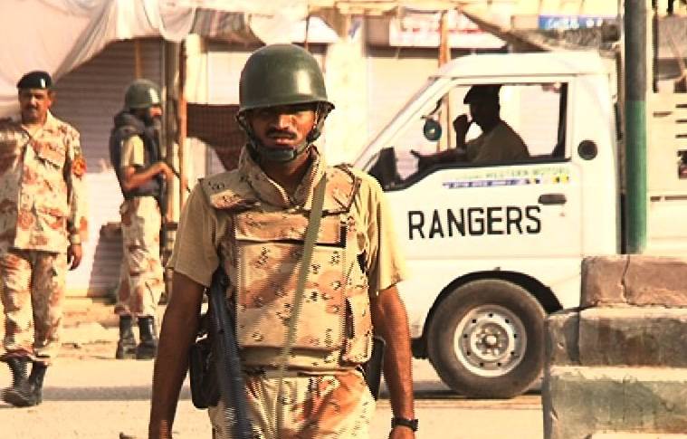 کراچی:رینجرز کی مختلف علاقوں میں کارروائیاں ، 5 ملزمان گرفتار ، اسلحہ برآمد