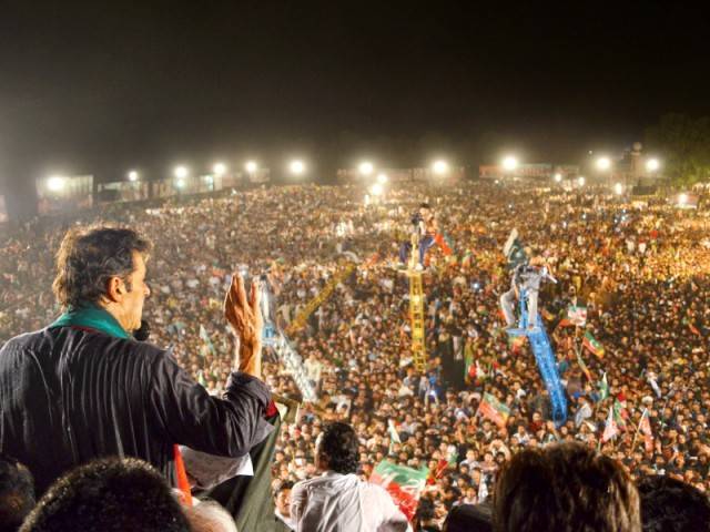 عمران خان کو لاہور میں شدید سیکیورٹی خدشات ، محکمہ داخلہ نے آگاہ کر دیا