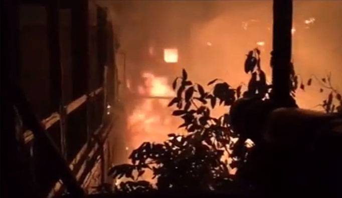 ملتان:ڈیپارٹمنٹل سٹور میں اچانک آگ بھڑک اٹھی ، قریبی عمارت لپیٹ میں آگئی