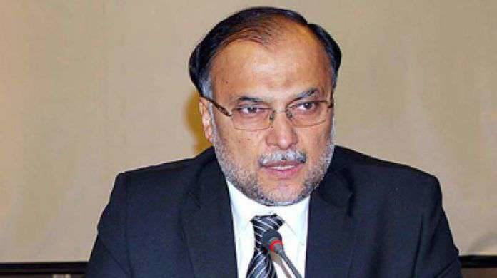 سی پیک کے 9 نئے صنعتی زون ملک میں روزگار کے نئے مواقع پیدا کرینگے:احسن اقبال