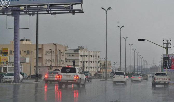 مکہ مکرمہ ، گردو نواح میں بارش ، ژالہ باری ، سڑکوں پر پانی جمع ہو گیا