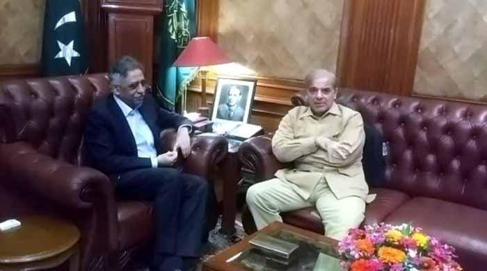 شہباز شریف کی گورنر سندھ سے ملاقات، اہم امور پر تبادلہ خیال