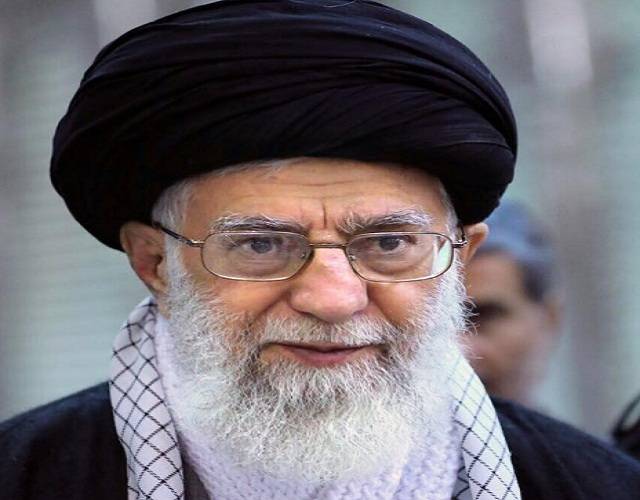 امریکا، برطانیہ اور فرانس نے شام پر حملہ کر کے بہت بڑا جرم کیا: آیت اللہ خامنہ ای