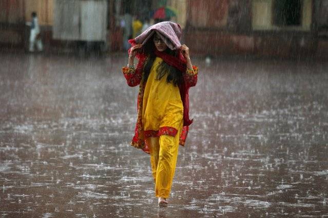 گرمی سے ستائے شہریوں کیلئے محکمہ موسمیات نے بارش کی نوید سنادی