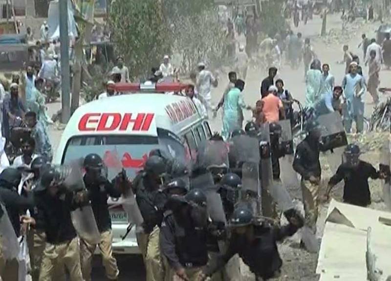کراچی، بچی سے زیادتی اور قتل کیخلاف احتجاج، فائرنگ سے ایک شخص جاں بحق