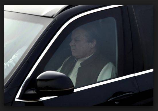 سابق وزیر اعظم نواز شریف لندن کے لیے روانہ ہو گئے 