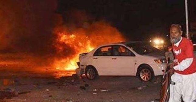 موٹروے ایم 9 پر افسوسناک ٹریفک حادثے میں 6 افراد جاں بحق 