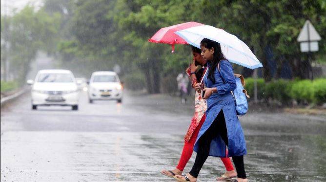 بارش نے پنجاب کے مختلف علاقوں میں موسم خوشگوار بنادیا 