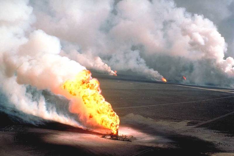 کویت کے آئل پلانٹ میں اچانک آگ بھڑک اٹھی 