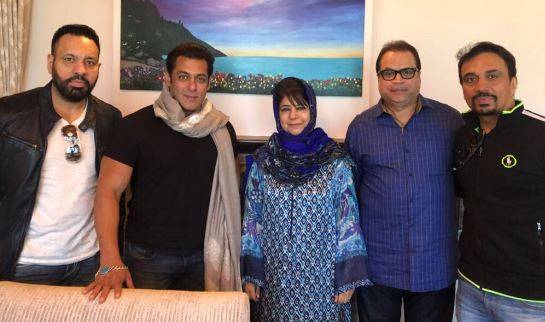 سلمان خان کی مقبوضہ کشمیر کی وزیر اعلیٰ محبوبہ مفتی سے ملاقات 