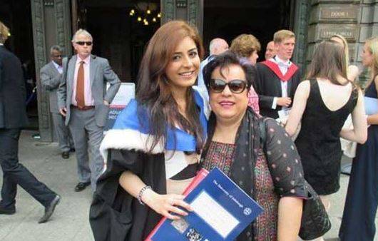 شیریں مزاری کی بیٹی خواجہ آصف کی حمایت میں سامنے آگئیں 
