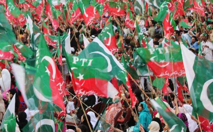 پی ٹی آئی کے جلسے میں آنے والی بس حادثے کا شکار