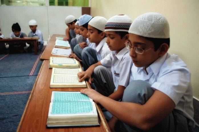 پنجاب کے سرکاری سکولوں میں قرآن پاک کی ترجمہ کیساتھ پڑھائی لازمی قرار دینے کا بل منظور
