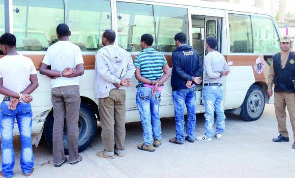 سعودی عرب، بینکوں میں ڈاکہ ڈالنے والا 6 رکنی گروہ گرفتار