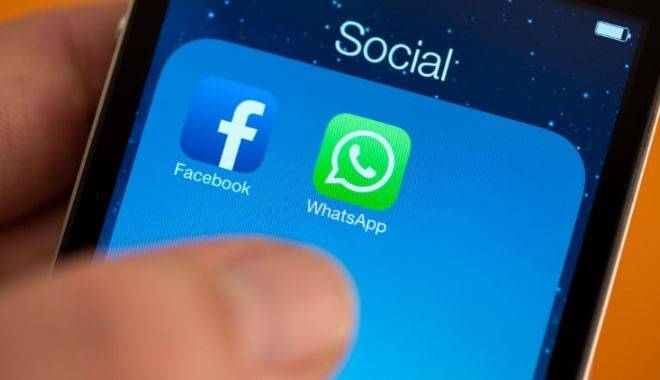 فیس بک نے ”SendToWhatsapp“ فیچر لانے کا اعلان کر دیا 