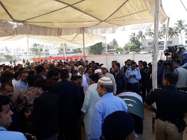 ٹیکساس اسکول فائرنگ، سبیکہ شیخ کو کراچی میں سپرد خاک کر دیا گیا
