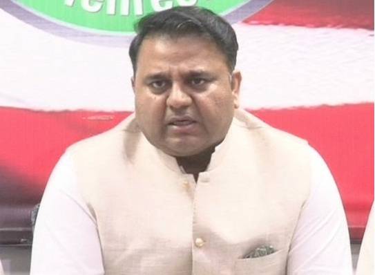 جاوید ہاشمی باغی بنے پھرتے ہیں آئی جے آئی کے وقت 87 لاکھ نقد وصول کیے: فواد چودھری