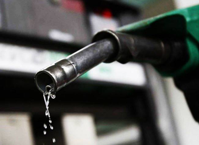 یکم جون سے پیٹرولیم مصنوعات 7 روپے تک مہنگی ہونے کا امکان 