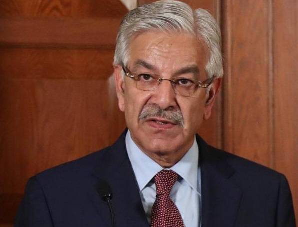 عمران خان خیبر پختونخواہ، پنجاب میں نگران وزیر اعلیٰ کیلئے بولی لگوا رہا ہے: خواجہ آصف