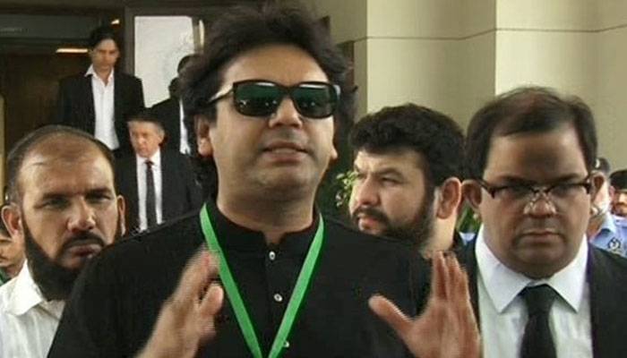 تاحیات نااہلی ختم ہونے پر عثمان ڈار کی خواجہ آصف کو مبارکباد